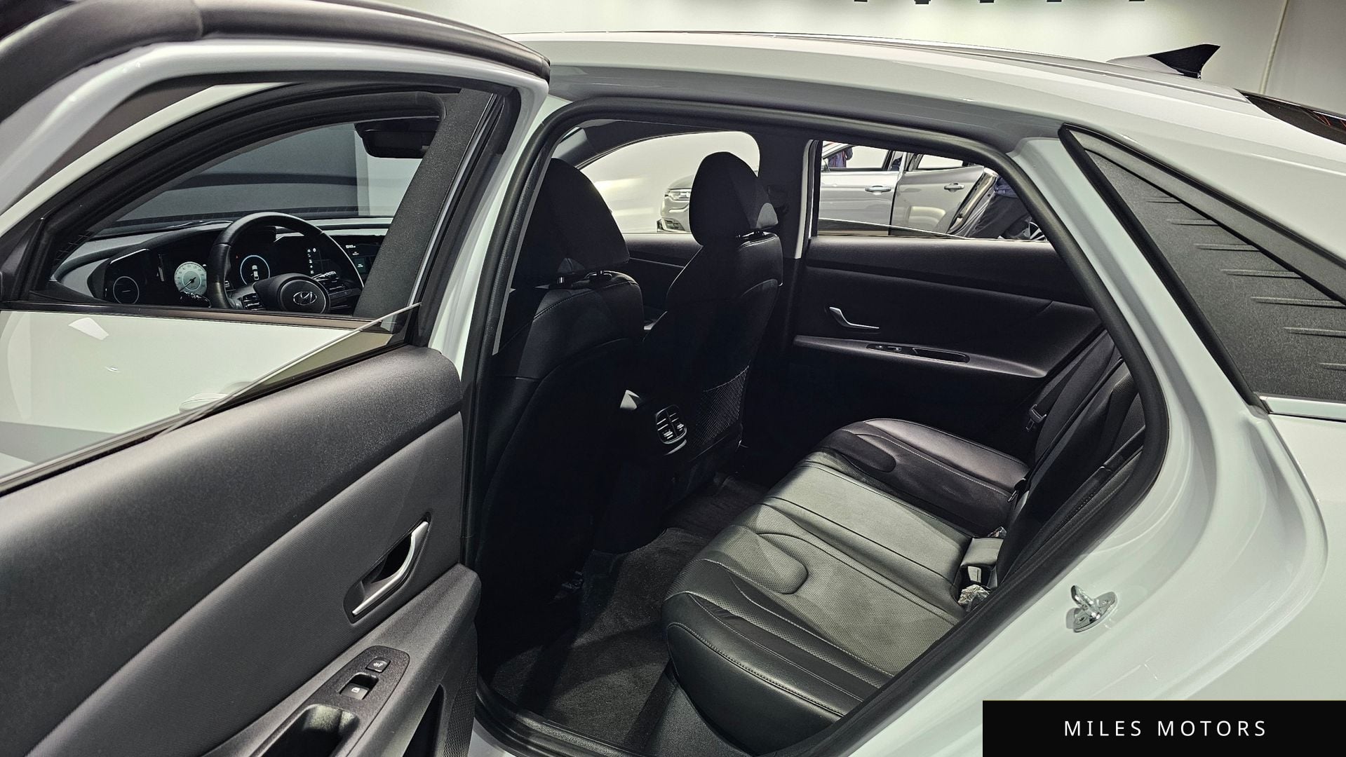 Hyundai AVANTE 2023 — миниатюра 12