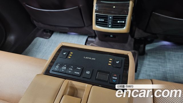 Лексус ES300h 2017 — миниатюра 19