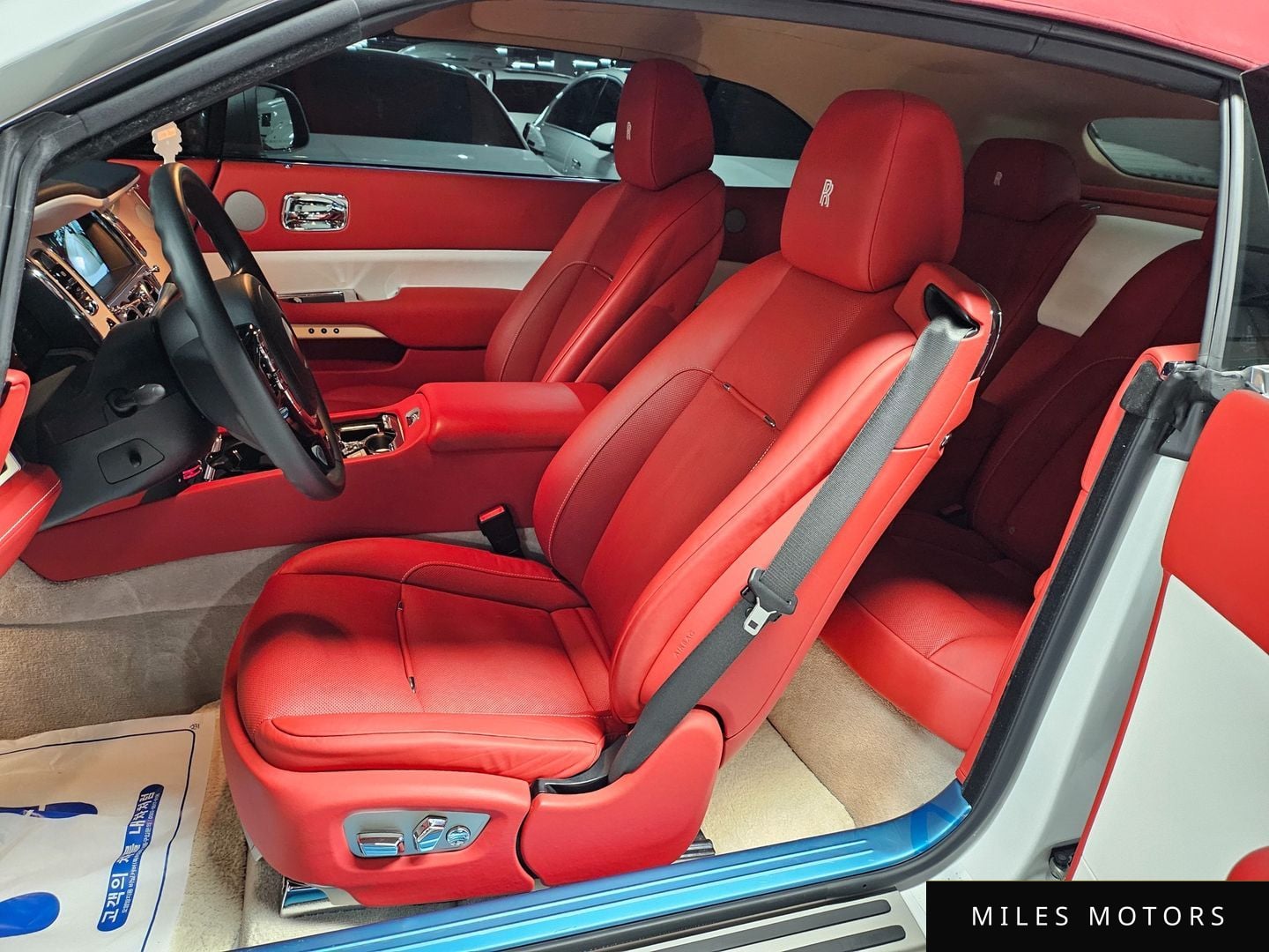 Rolls-Royce Dawn 2019 — миниатюра 6