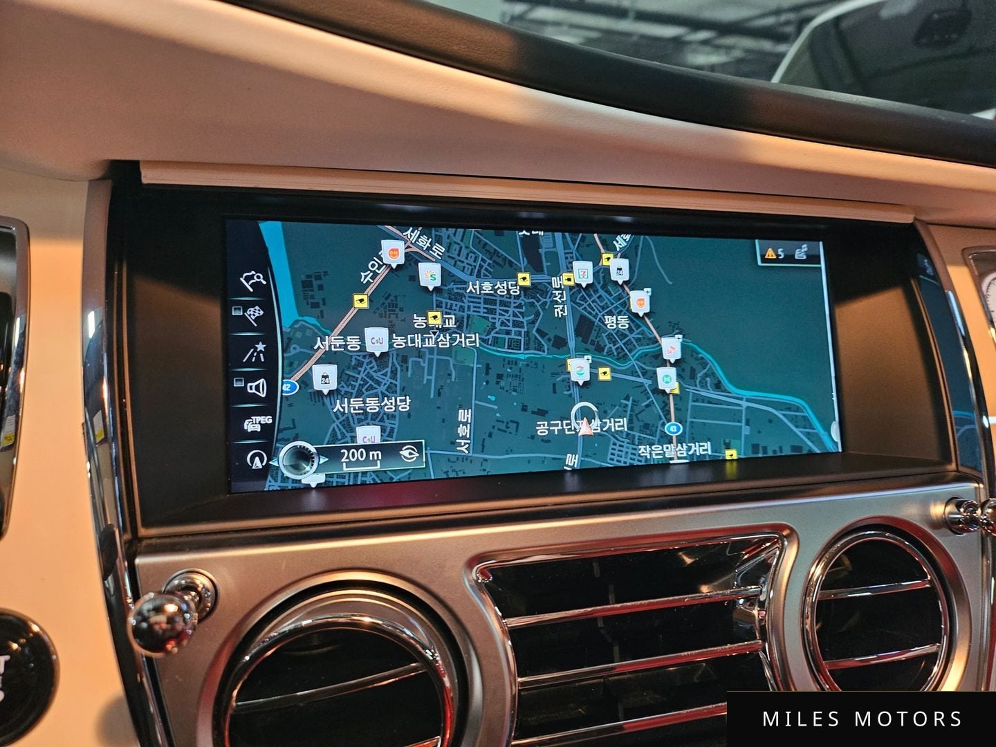 Rolls-Royce Dawn 2019 — миниатюра 11