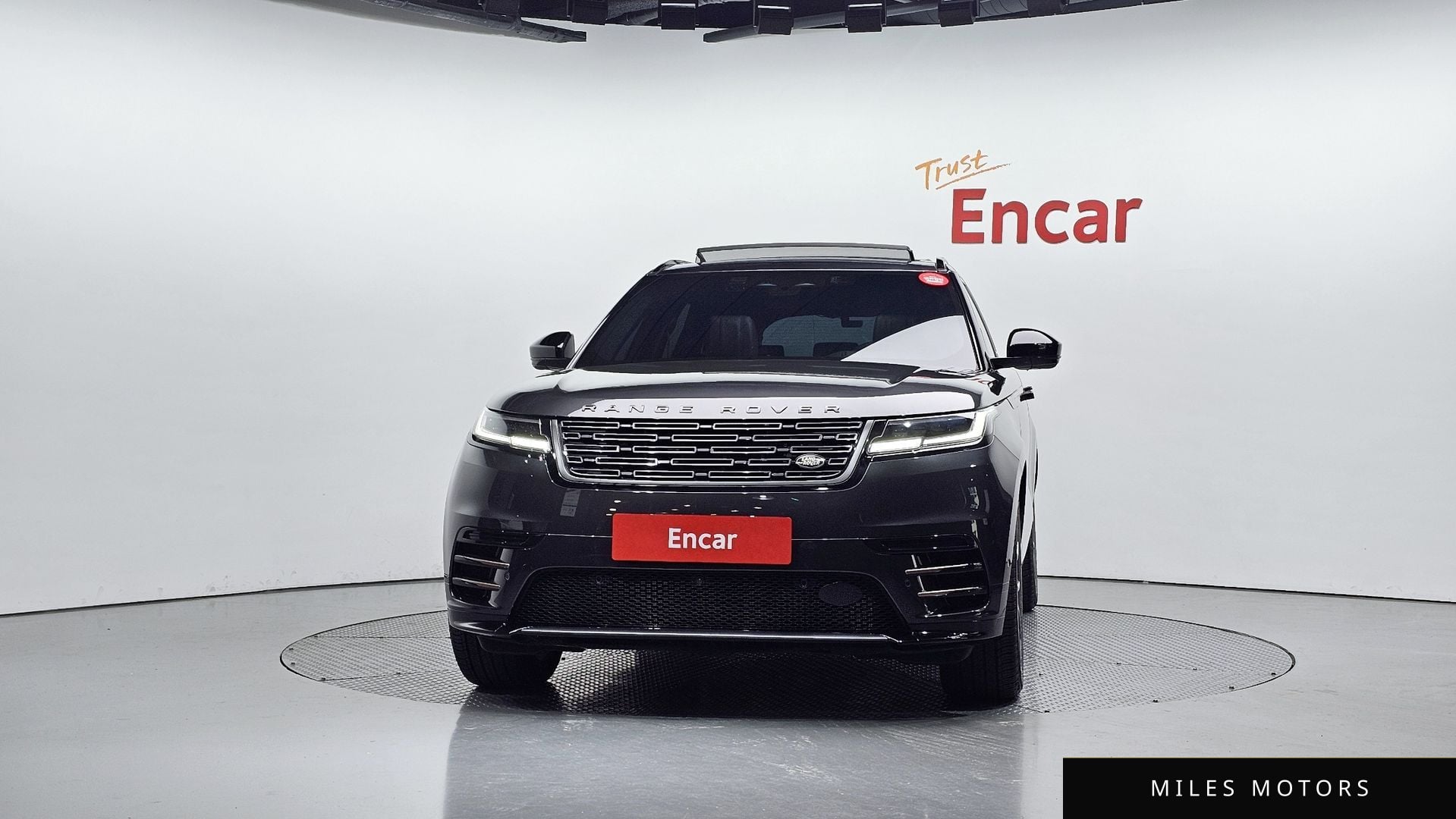 Land Rover Range Rover Velar 2025 — миниатюра 3
