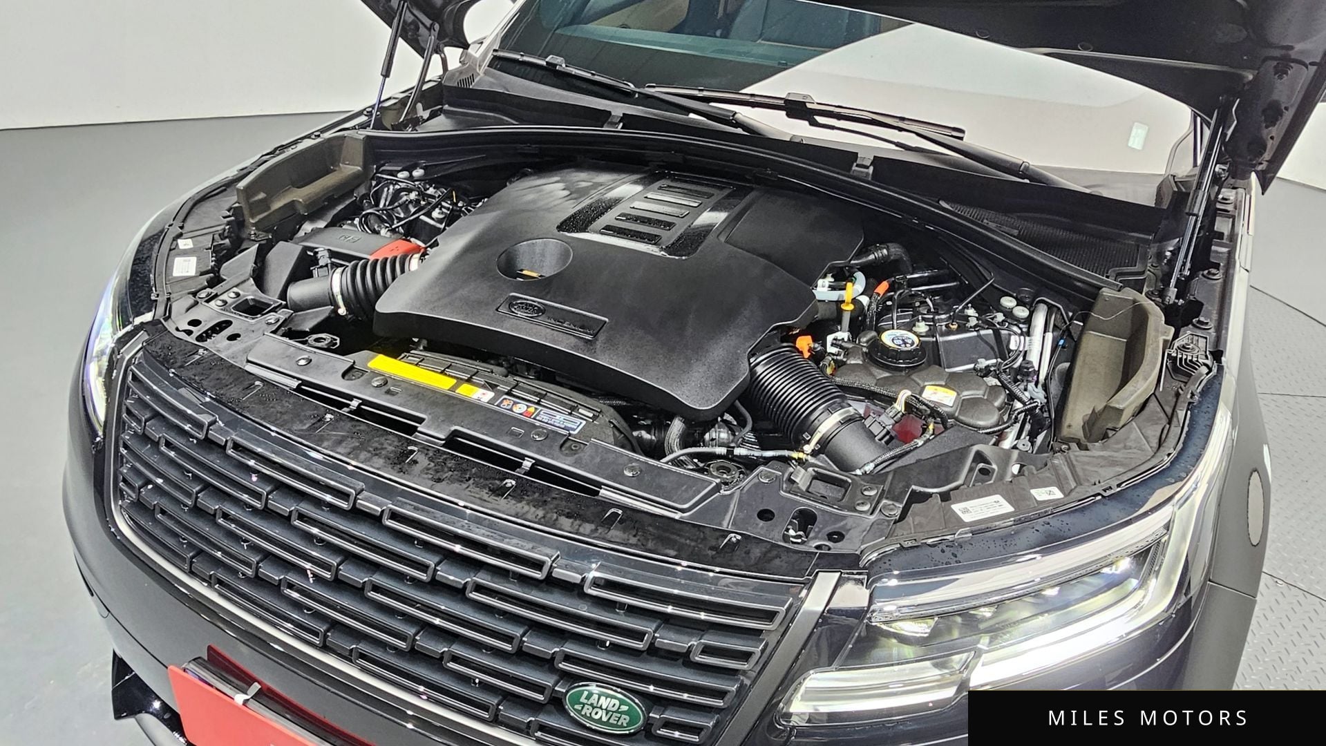 Land Rover Range Rover Velar 2025 — миниатюра 6