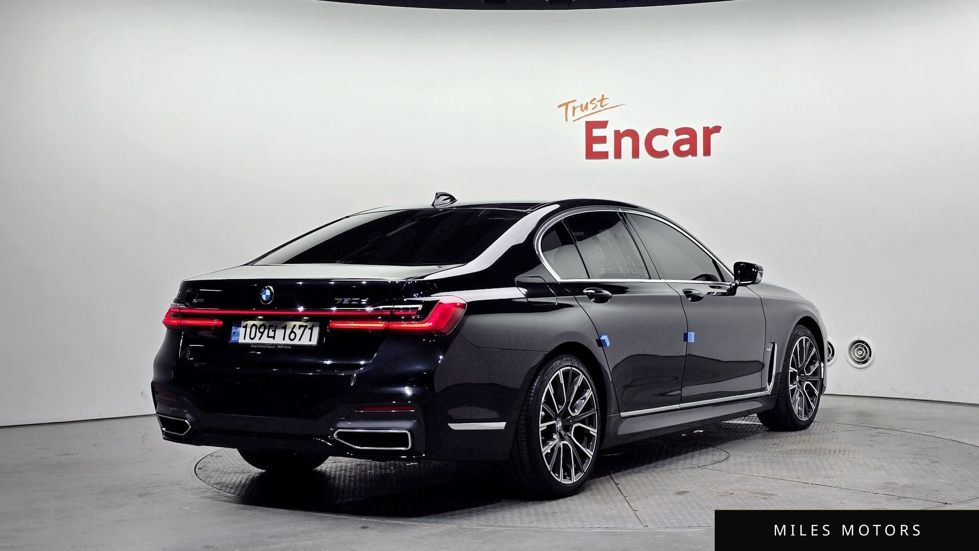 BMW 7 Series (G11) 2021 — миниатюра 2