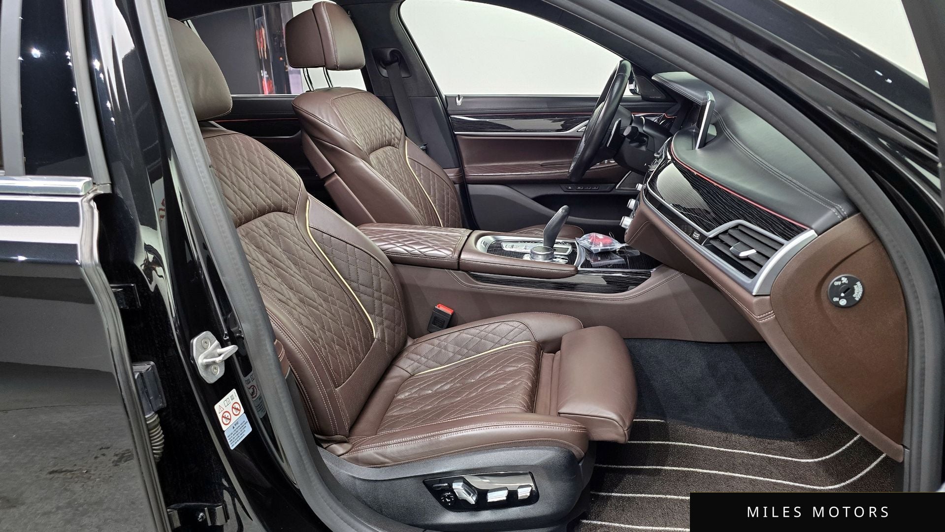 BMW 7 Series (G11) 2021 — миниатюра 12