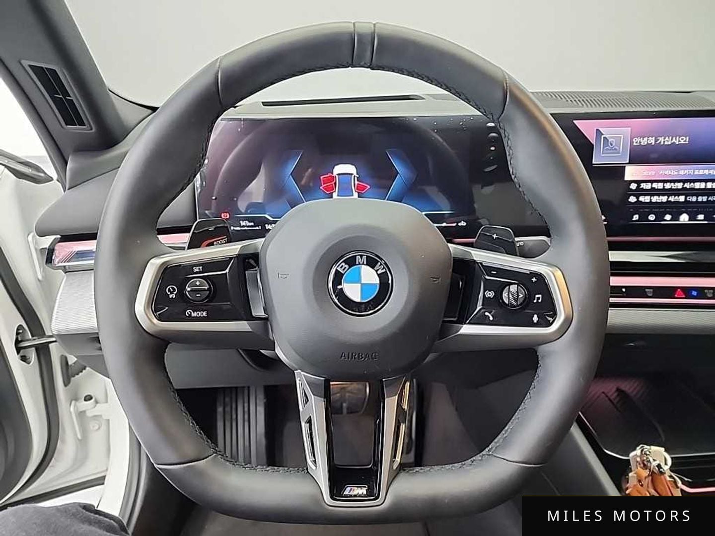 BMW 5 Series (G60) 2025 — миниатюра 9