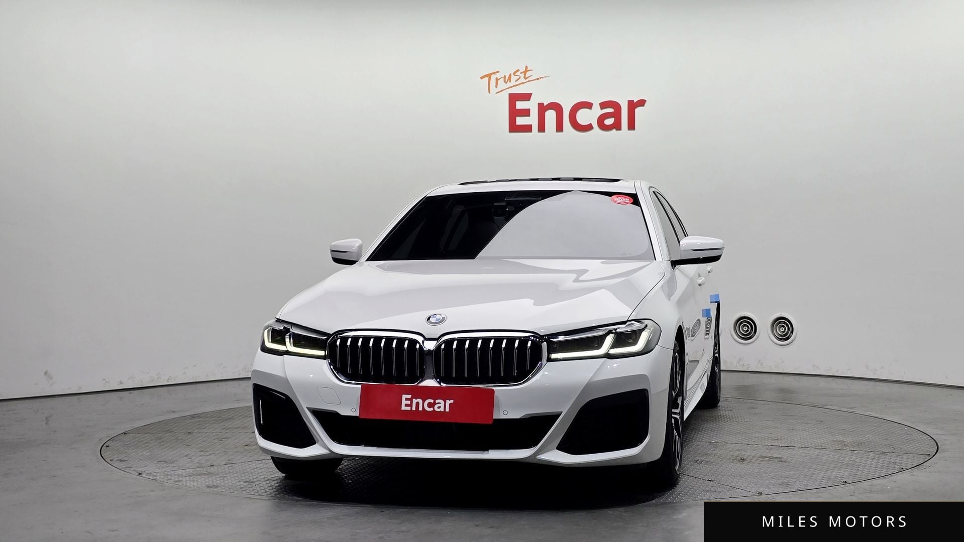 BMW 5 Series (G30) 2021 — миниатюра 3