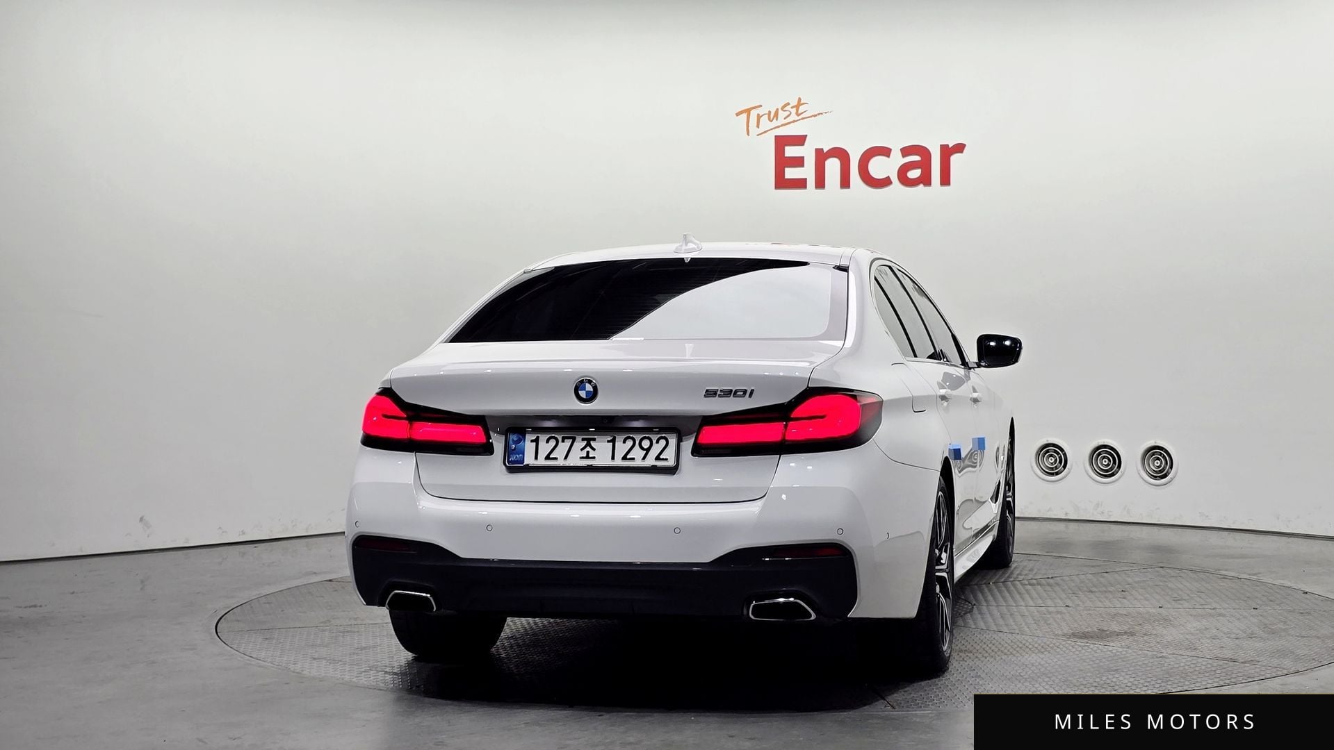 BMW 5 Series (G30) 2021 — миниатюра 4