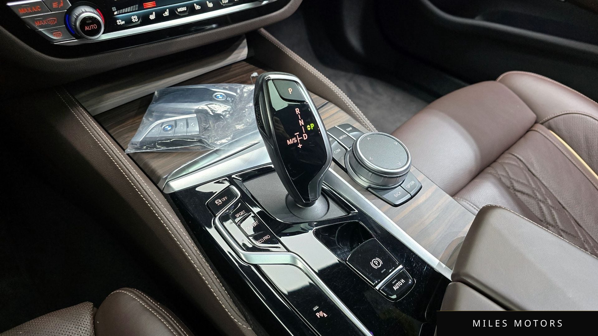 BMW 5 Series (G30) 2021 — миниатюра 9