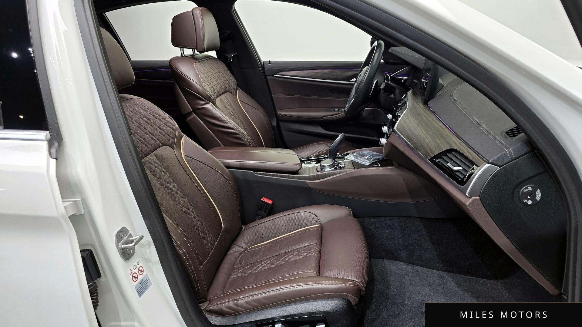 BMW 5 Series (G30) 2021 — миниатюра 12