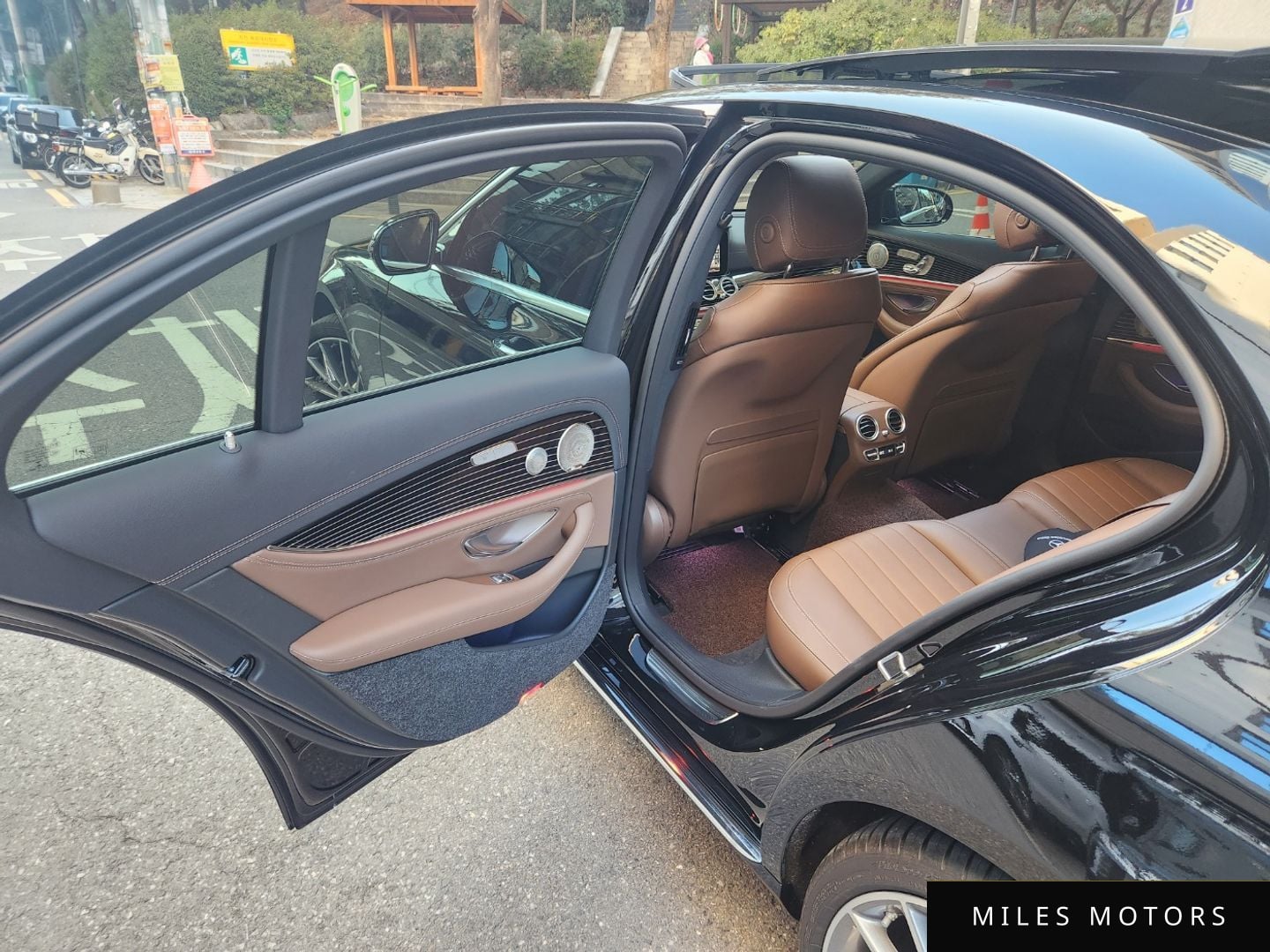 Mercedes-Benz E-Class W213 2023 — миниатюра 11