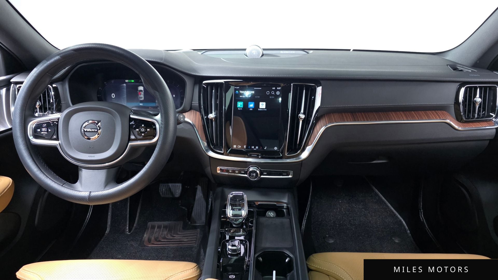 Volvo V60 2023 — миниатюра 6