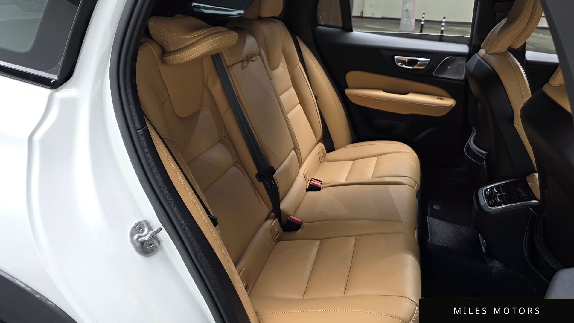 Volvo V60 2023 — миниатюра 12