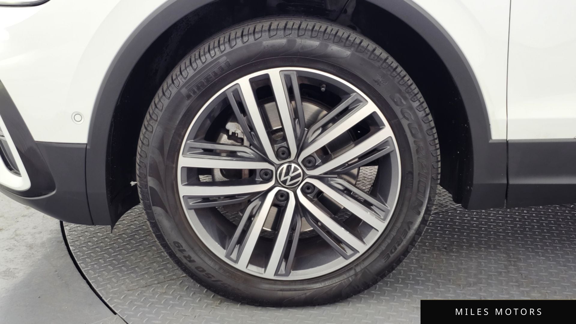 Volkswagen Tiguan 2023 — миниатюра 5