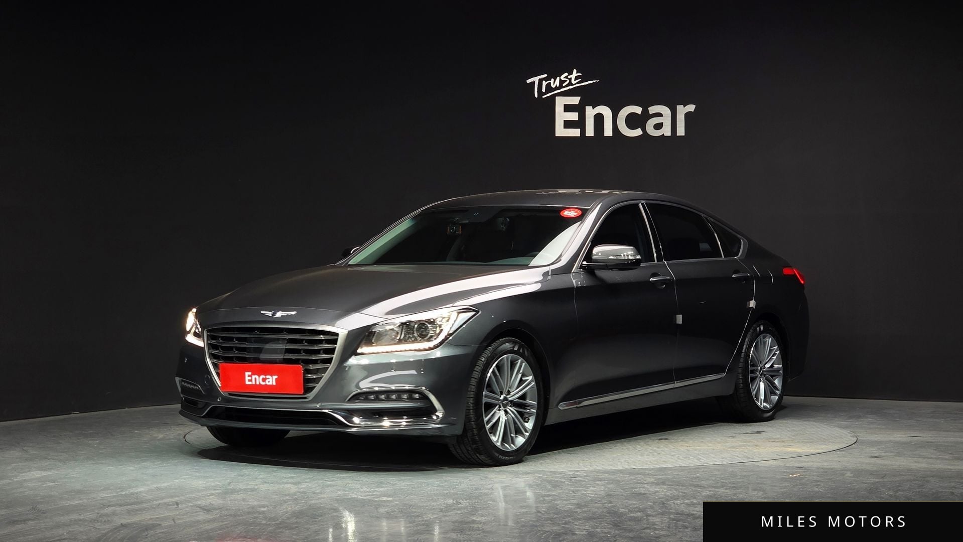 Genesis G80 2017 — фото 1 из 12