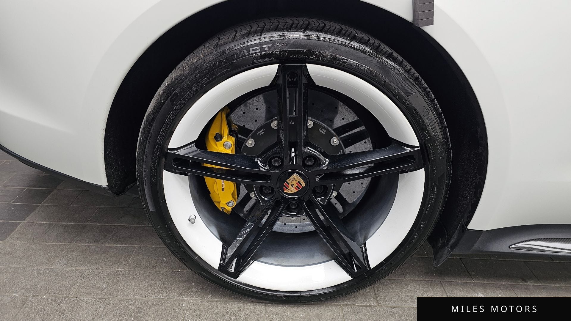 Porsche Taycan 2021 — миниатюра 5