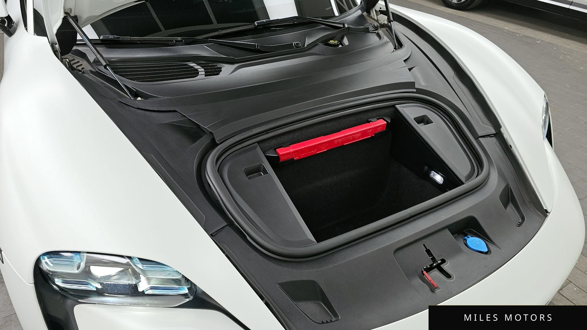 Porsche Taycan 2021 — миниатюра 6