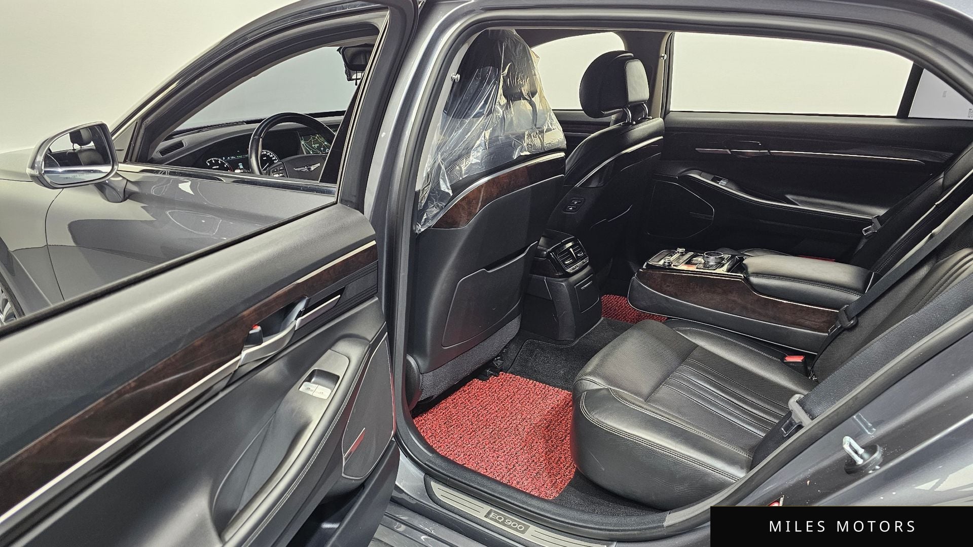 Genesis EQ900 2016 — миниатюра 11
