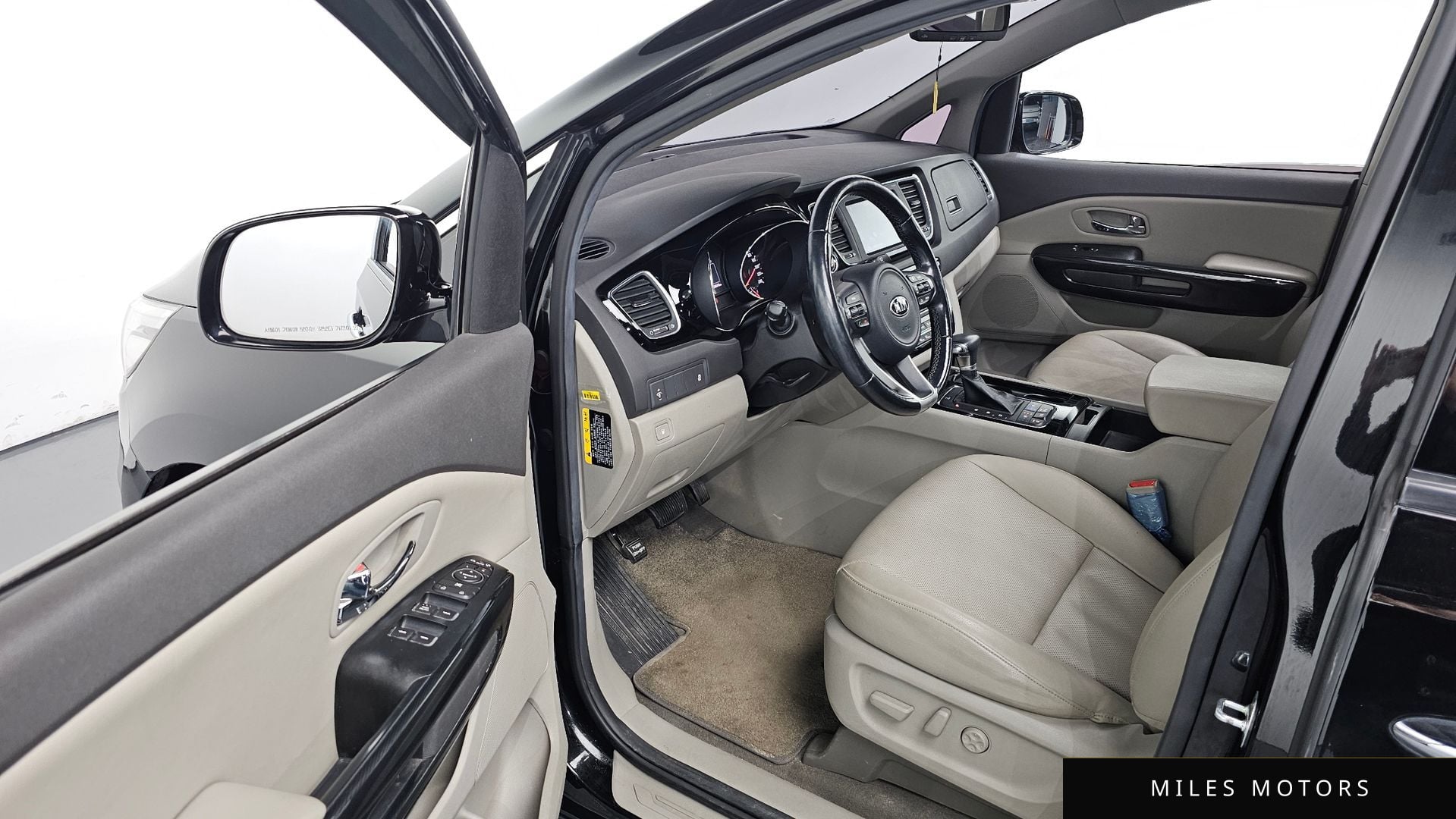 Kia Canival 2017 — миниатюра 10