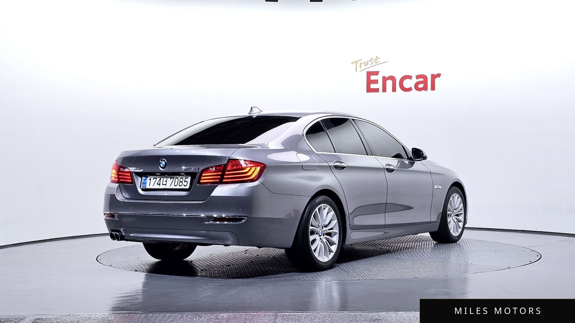 BMW 5 Series (F10) 2015 — миниатюра 2