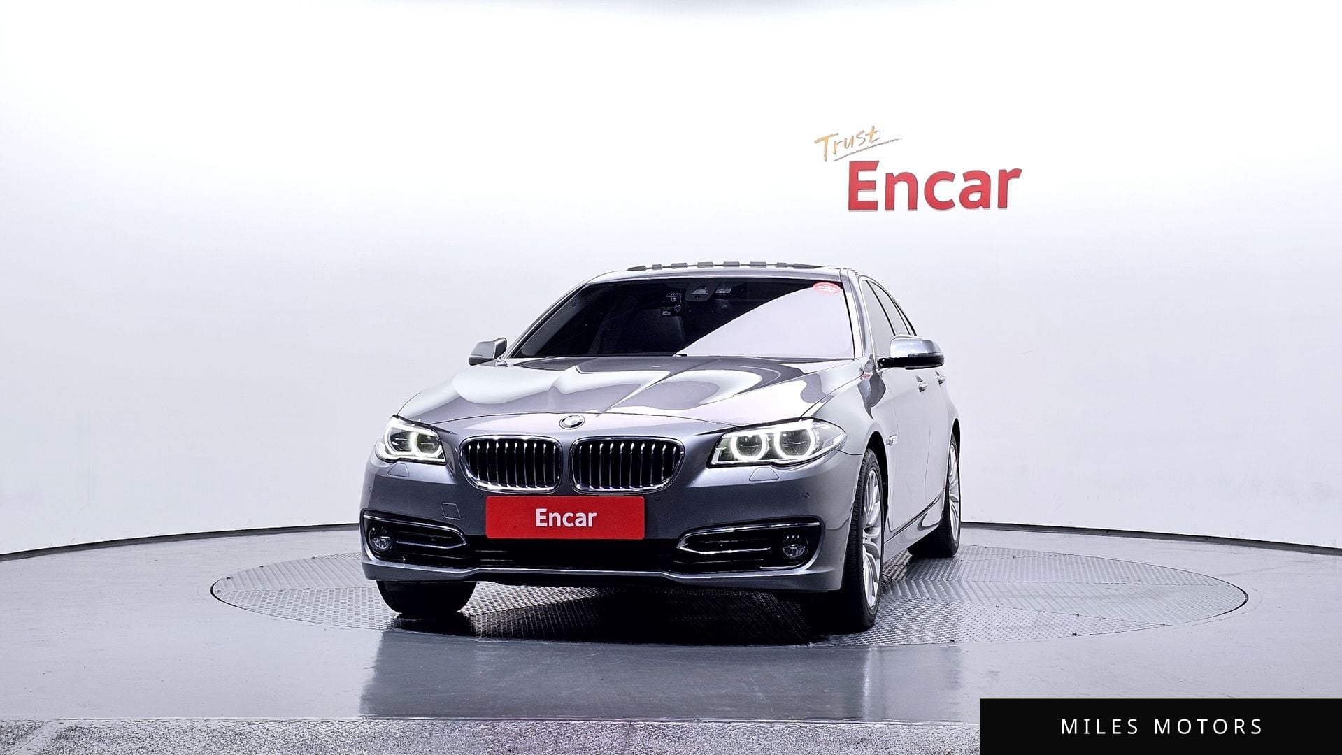 BMW 5 Series (F10) 2015 — миниатюра 3