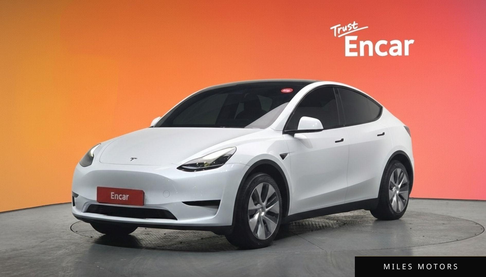 Tesla Model Y 2024 — миниатюра 10