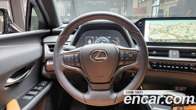 Лексус UX250h 2024 — миниатюра 14