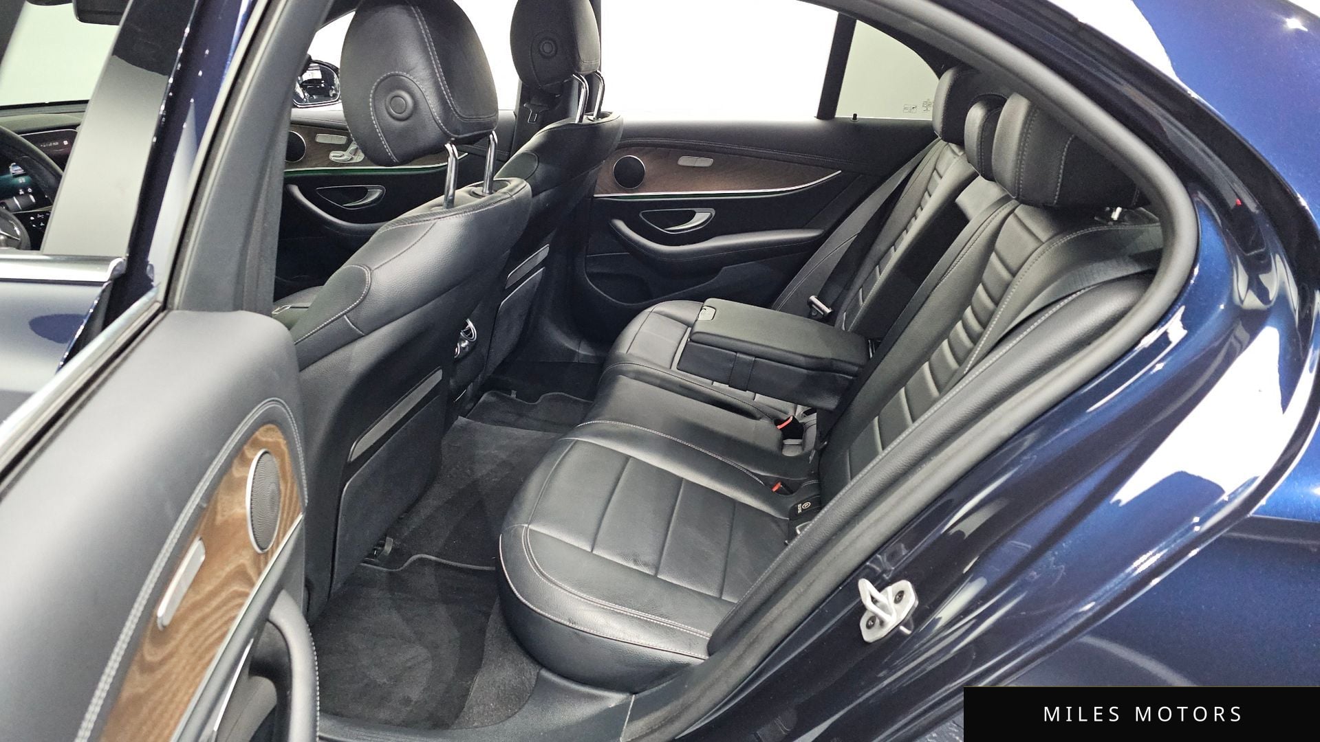 Mercedes-Benz E-Class W213 2022 — миниатюра 11