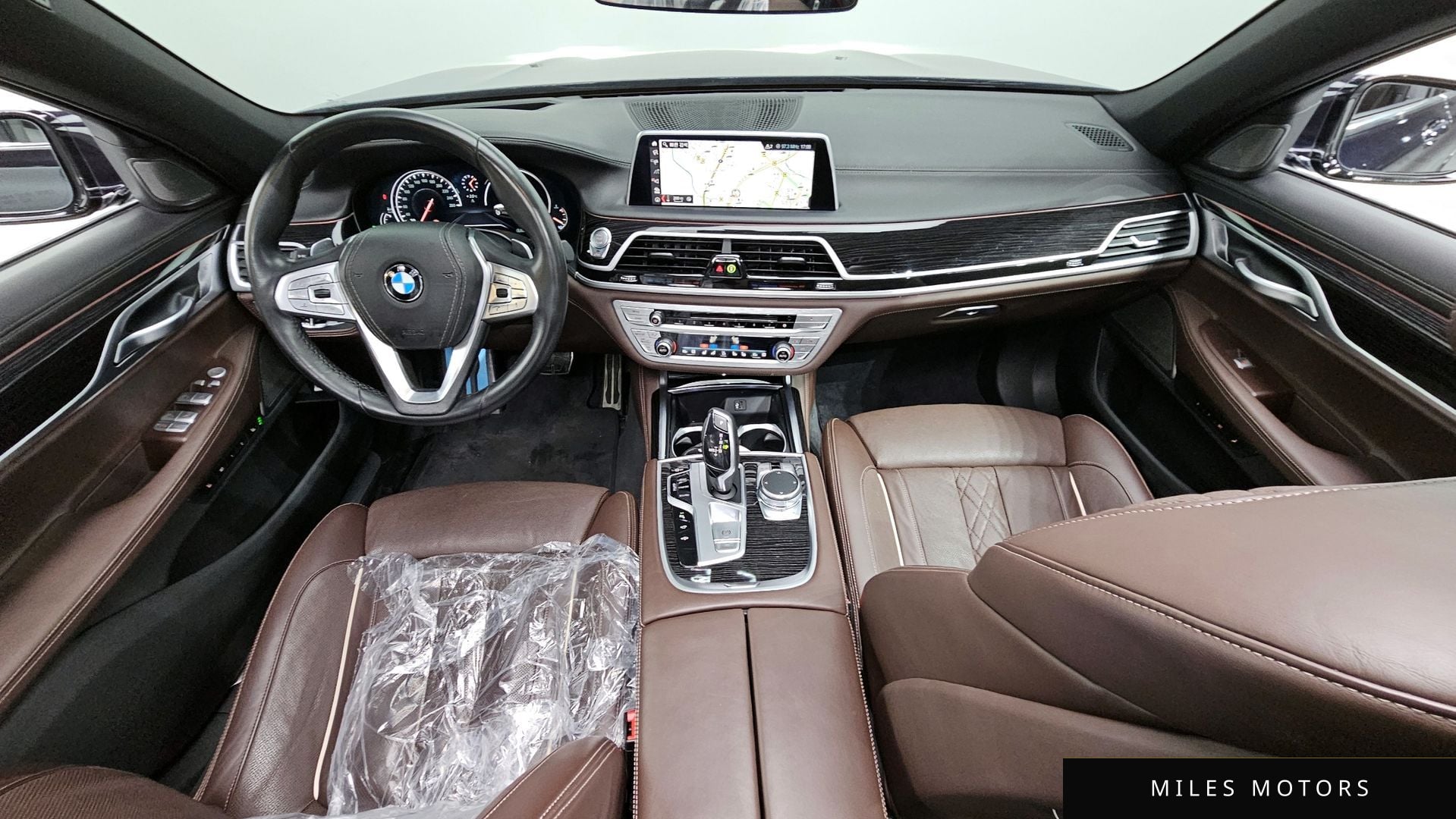 BMW 7 Series (G11) 2019 — миниатюра 7