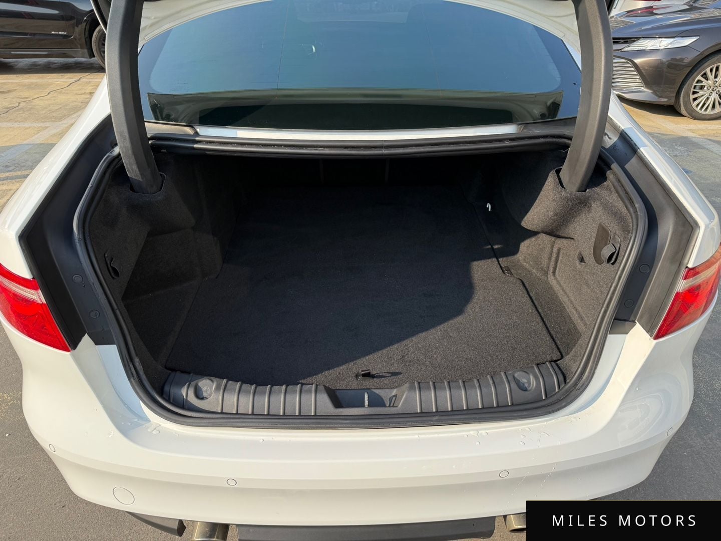 Jaguar XF (X260) 2018 — миниатюра 8