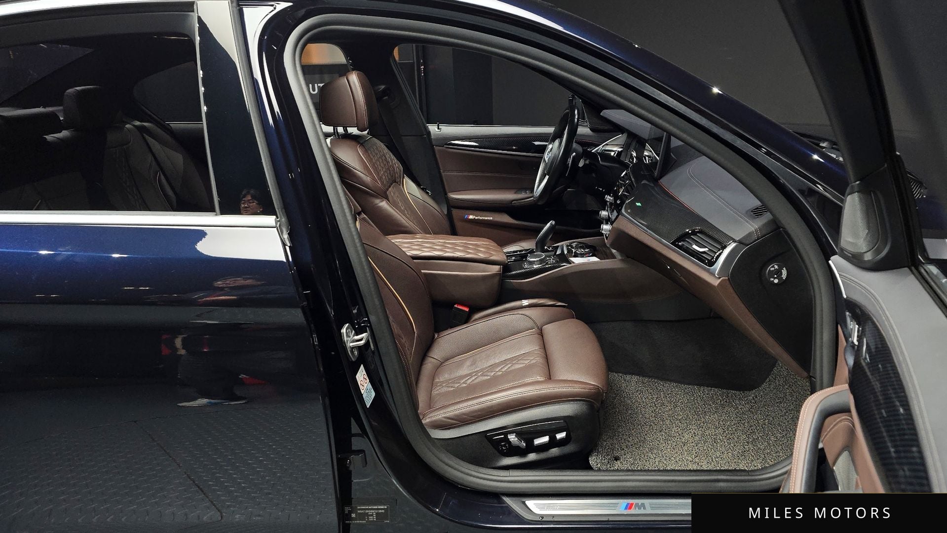 BMW 5시리즈 (G30) 2021 — миниатюра 11