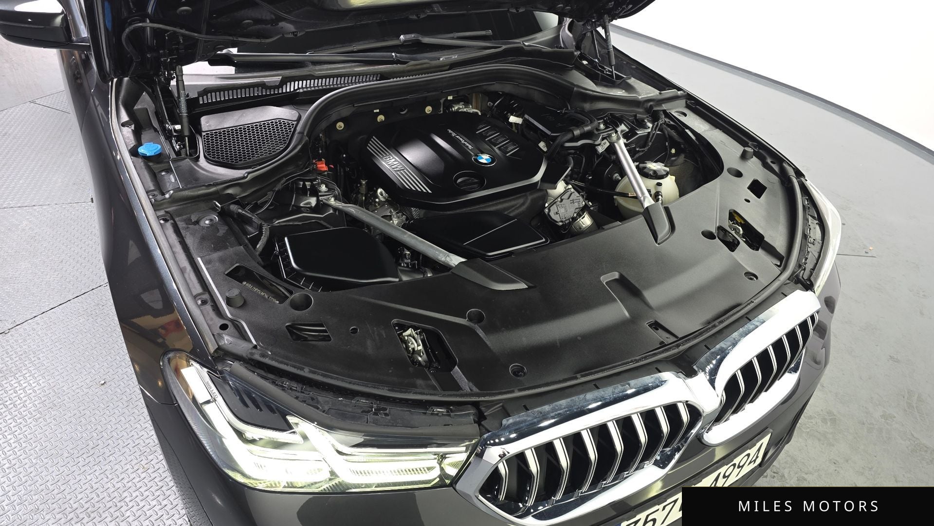 BMW 6시리즈 GT (G32) 2021 — миниатюра 6