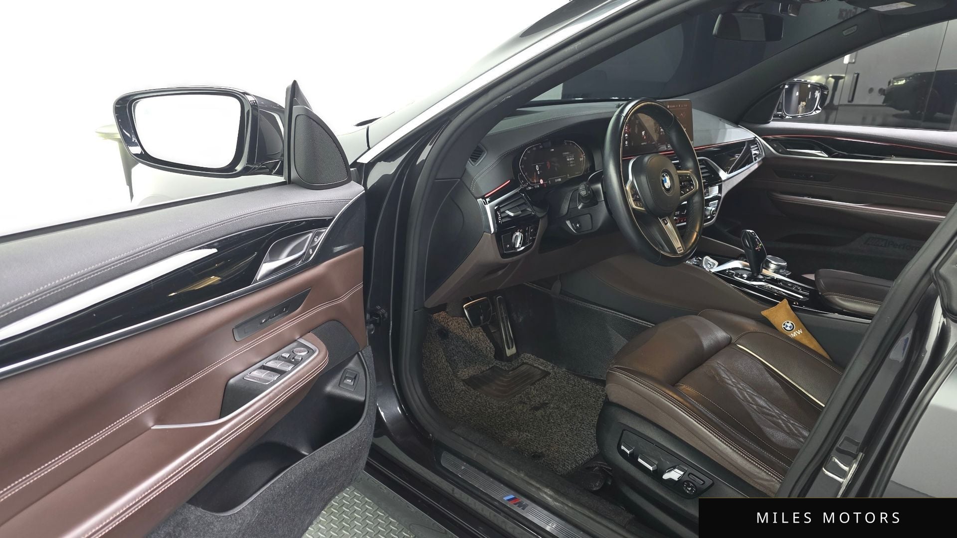 BMW 6시리즈 GT (G32) 2021 — миниатюра 10