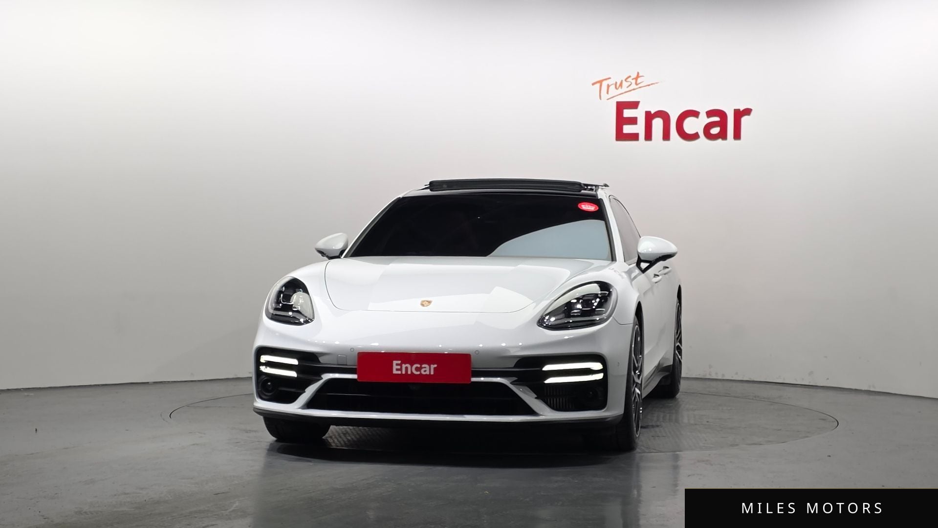 Porsche Panamera 2023 — миниатюра 3