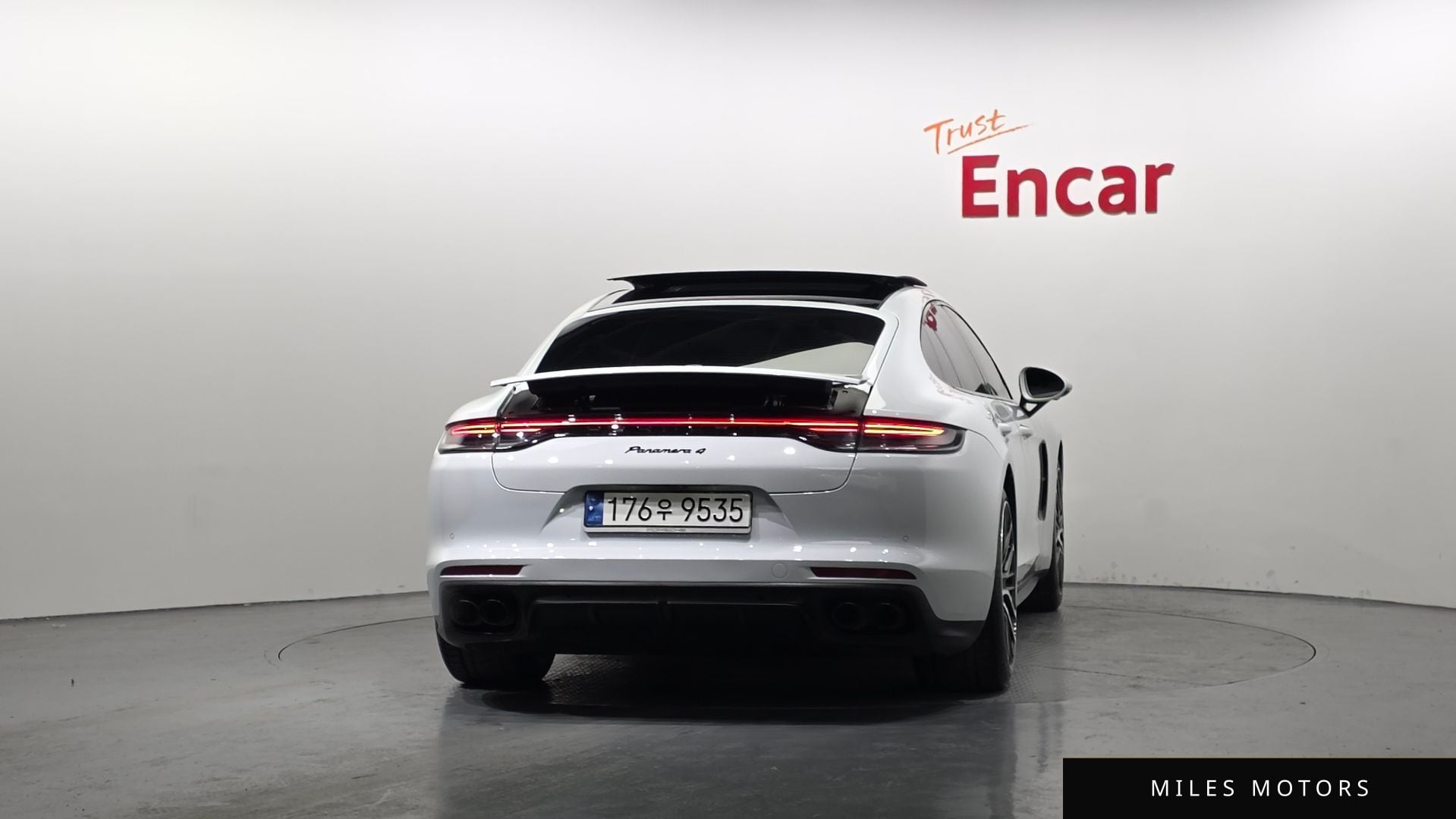 Porsche Panamera 2023 — миниатюра 4