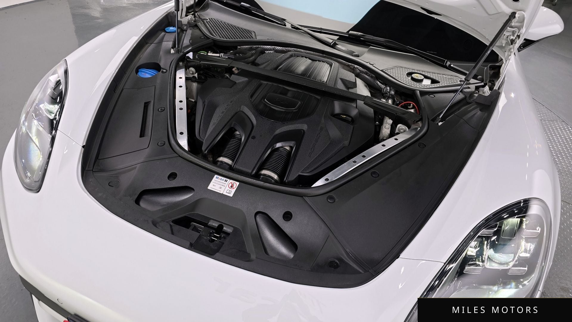 Porsche Panamera 2023 — миниатюра 6