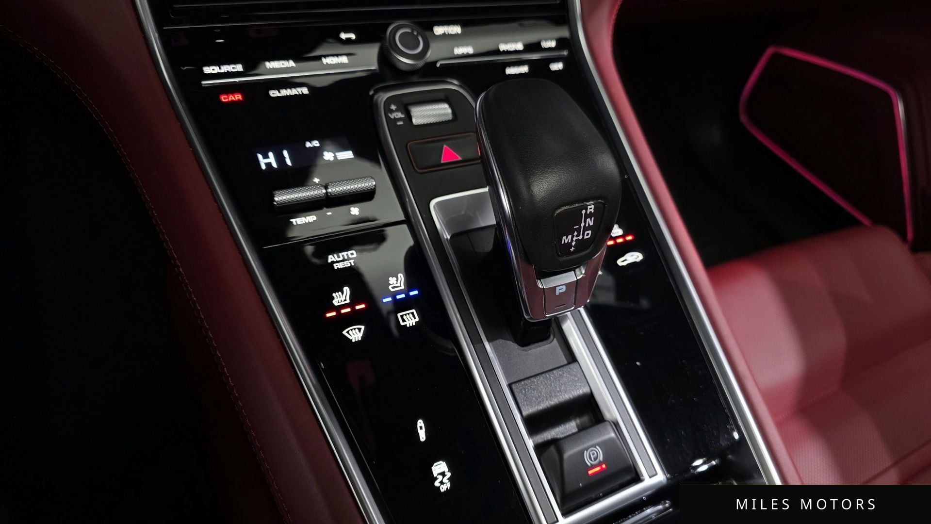 Porsche Panamera 2023 — миниатюра 9