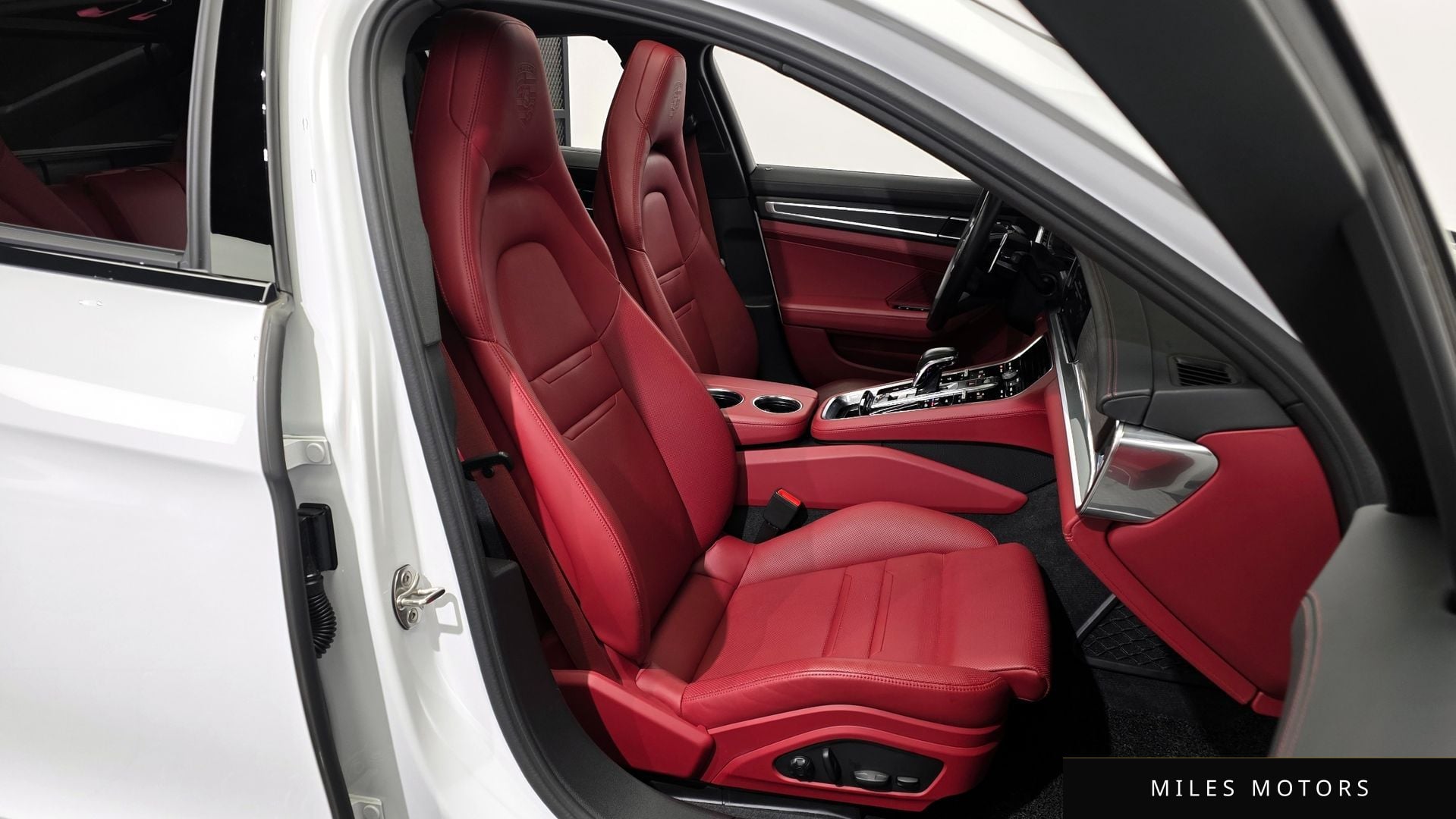 Porsche Panamera 2023 — миниатюра 12