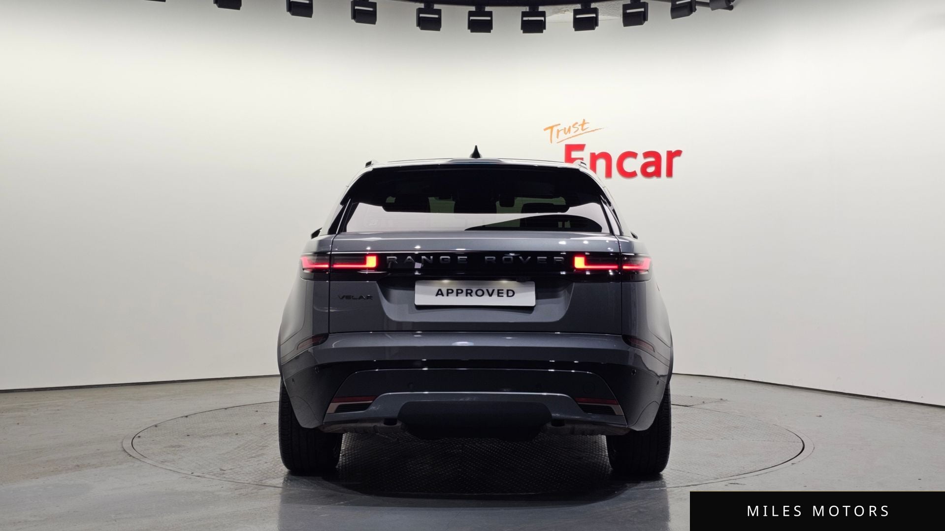 Land Rover Range Rover Velar 2025 — миниатюра 7