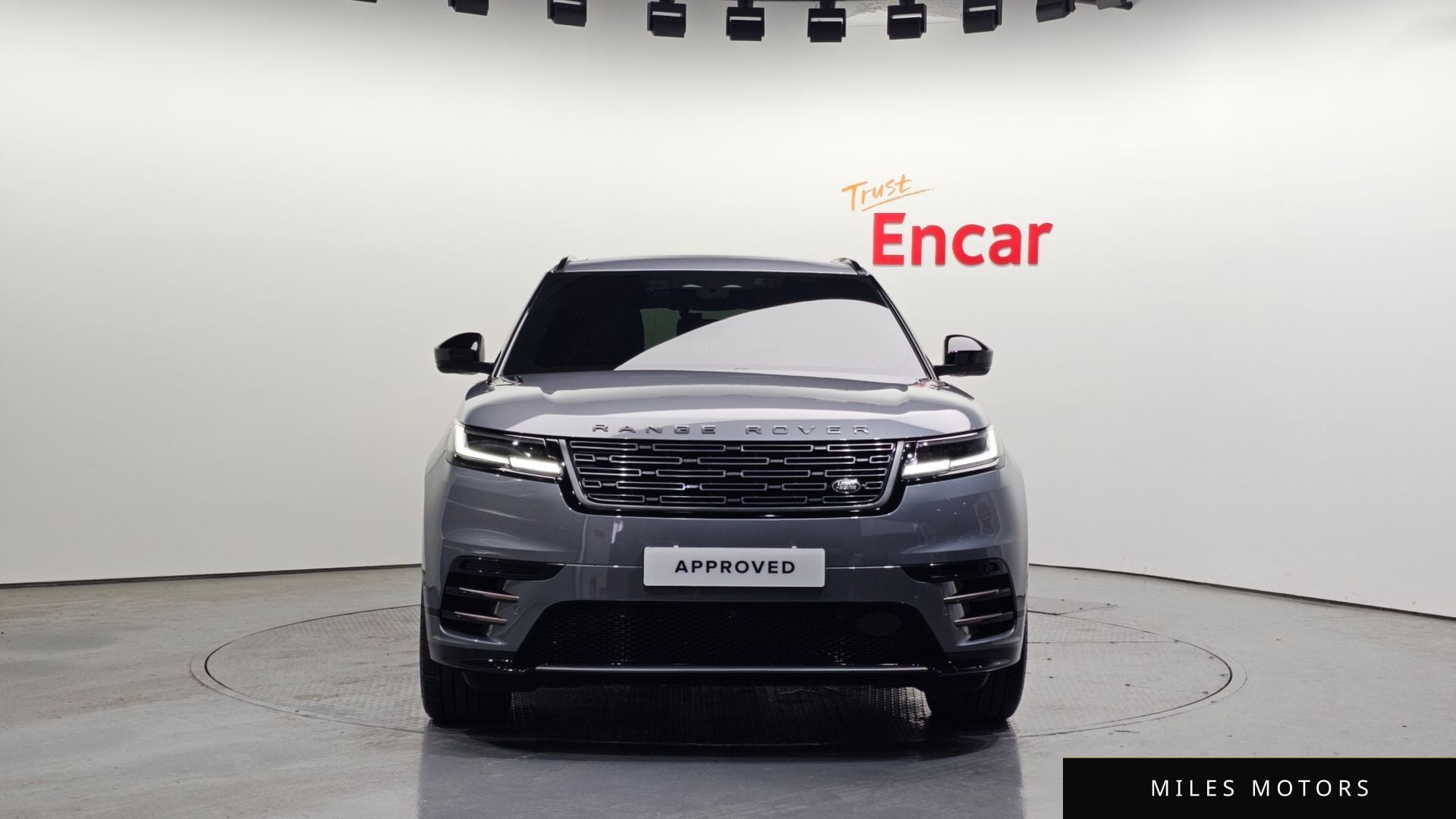 Land Rover Range Rover Velar 2025 — миниатюра 8