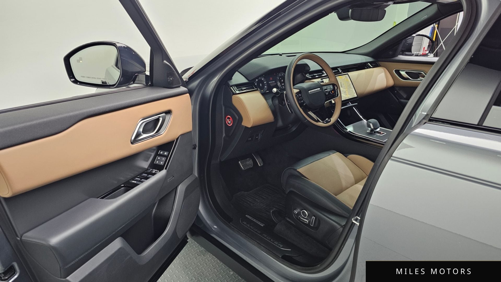 Land Rover Range Rover Velar 2025 — миниатюра 11