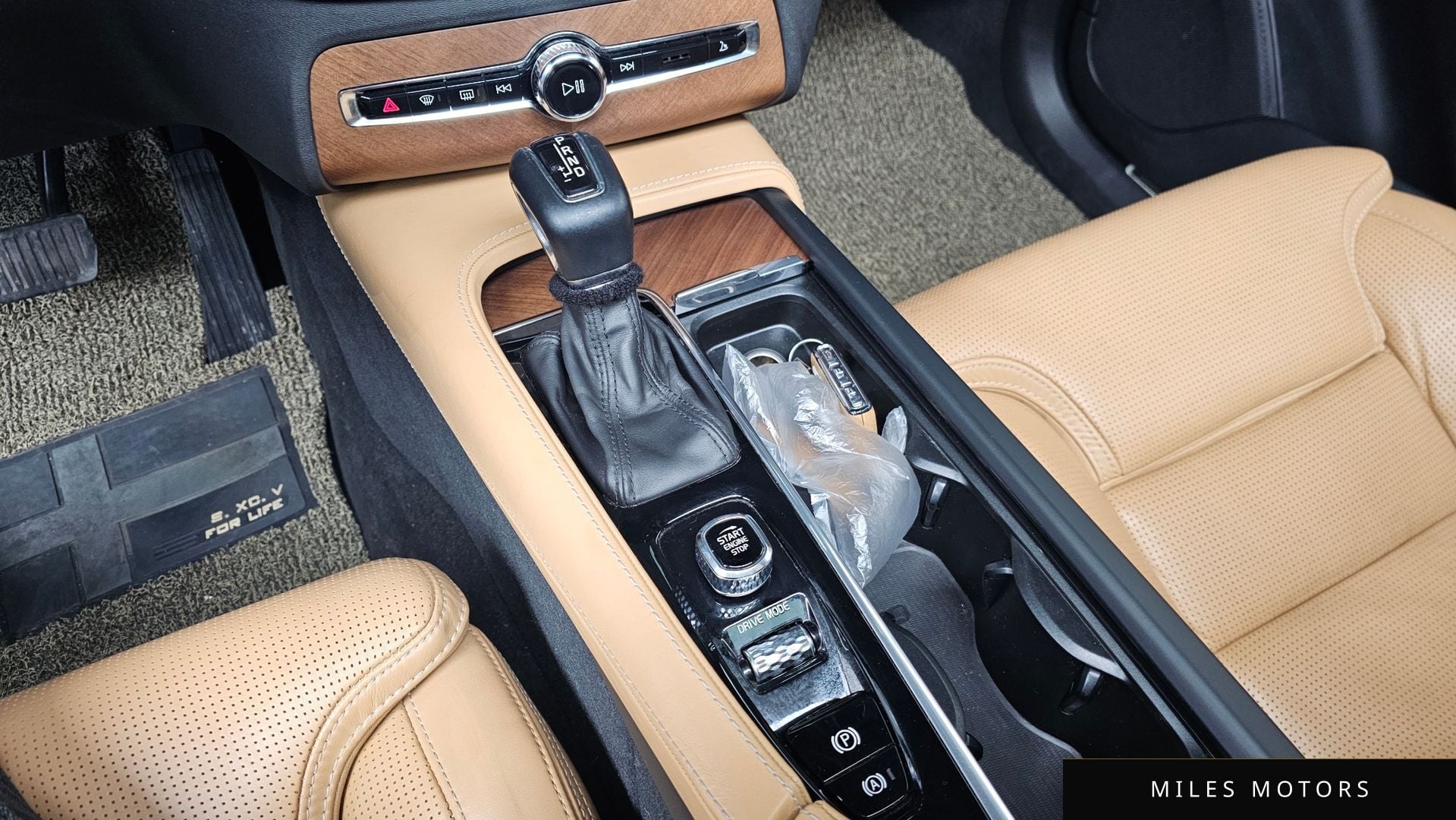 Volvo XC90 2020 — миниатюра 9
