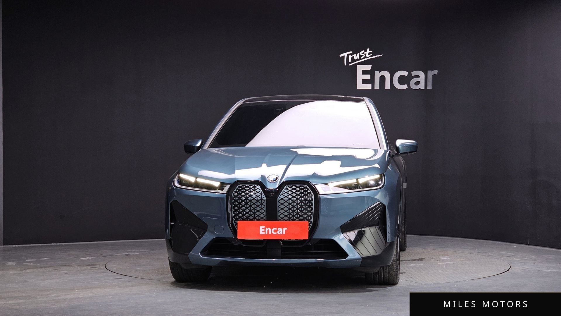 BMW iX 2022 — миниатюра 2