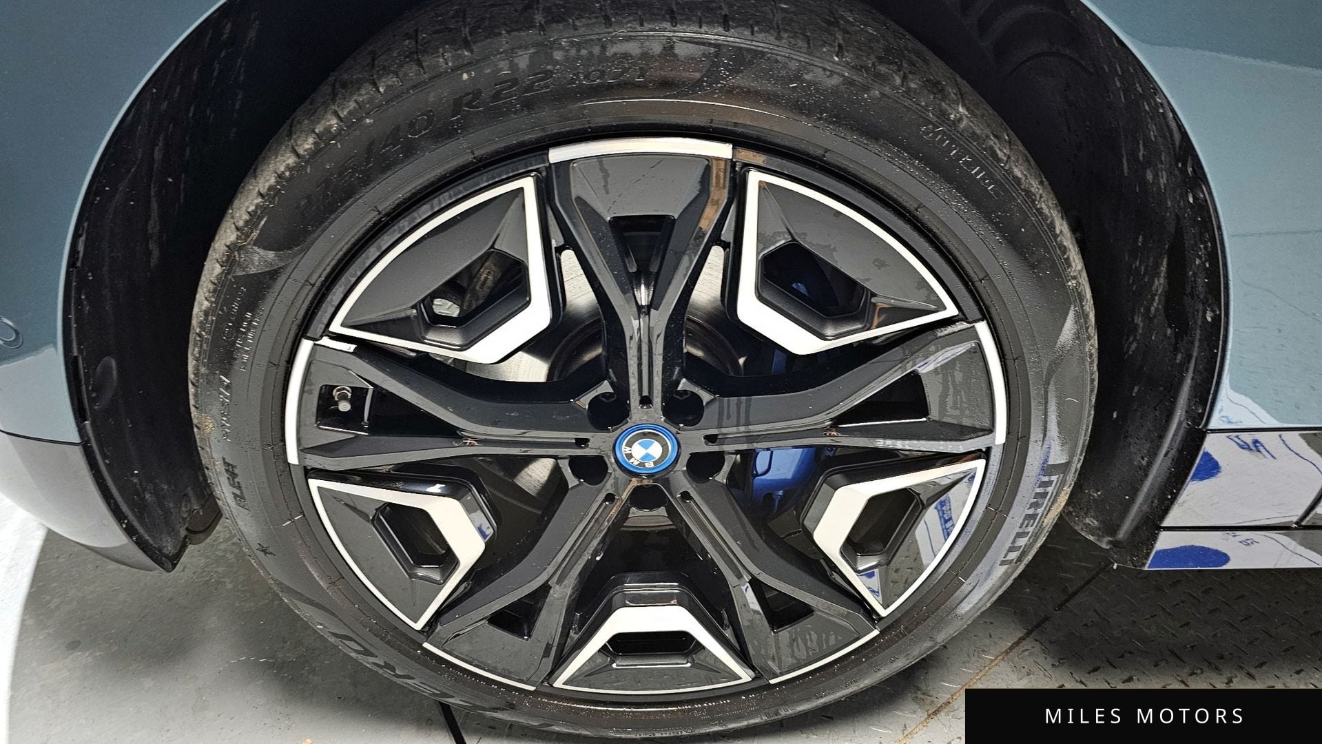 BMW iX 2022 — миниатюра 4