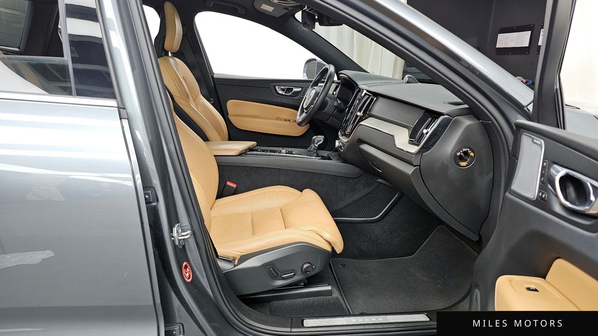 Volvo XC60 2018 — миниатюра 11