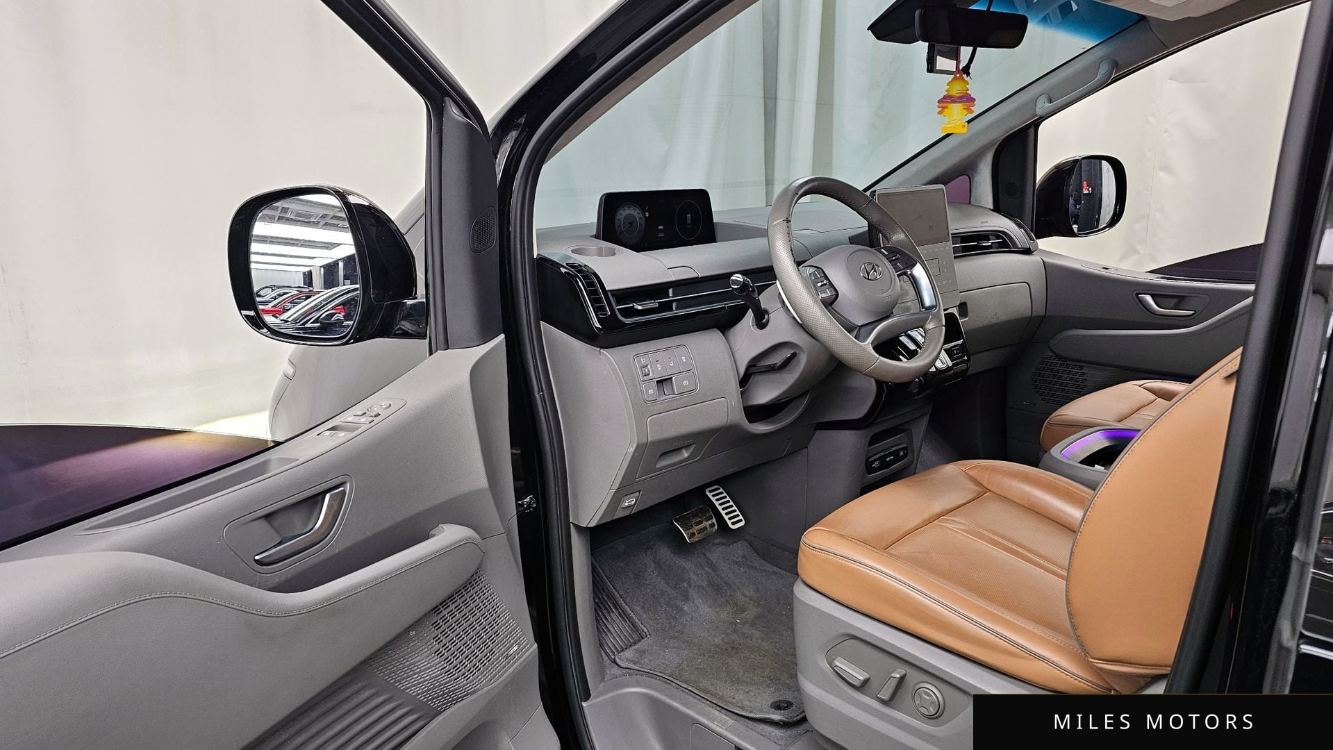 Hyundai Staria 2023 — миниатюра 10