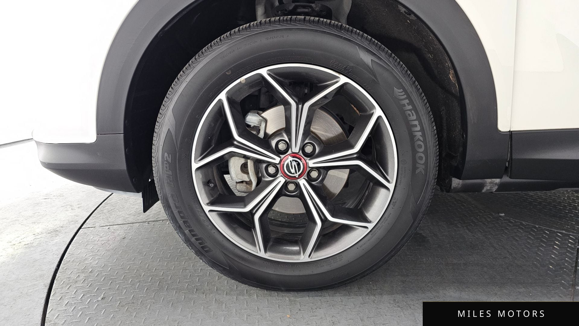 KG Mobility Beautiful Korando 2022 — миниатюра 4