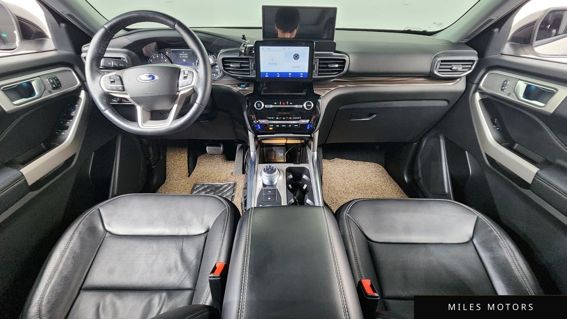 Ford Explorer 2022 — миниатюра 7