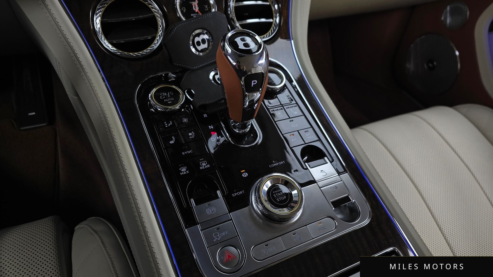 Bentley Continental GT 2023 — миниатюра 9