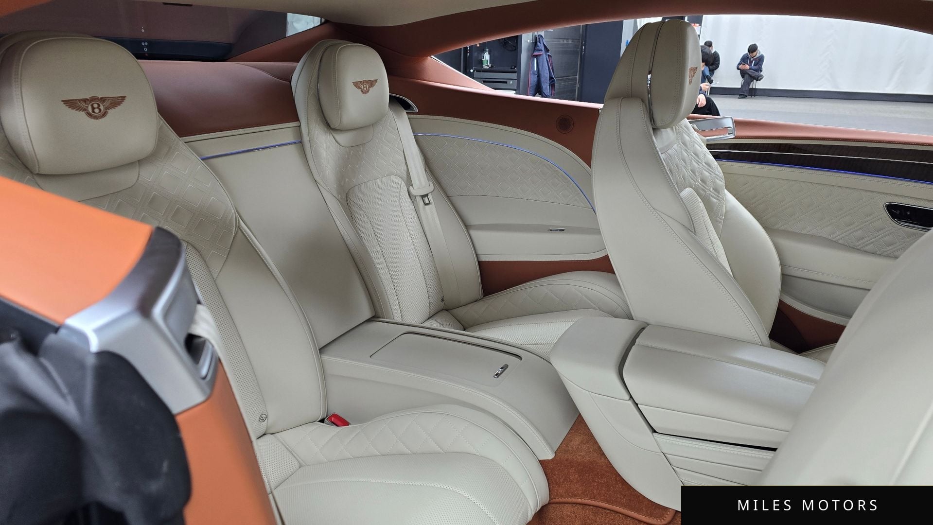Bentley Continental GT 2023 — миниатюра 12