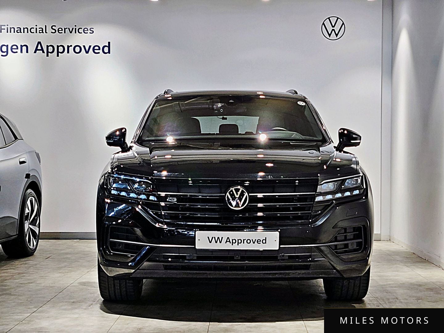 Volkswagen 투아렉 2023 — миниатюра 3